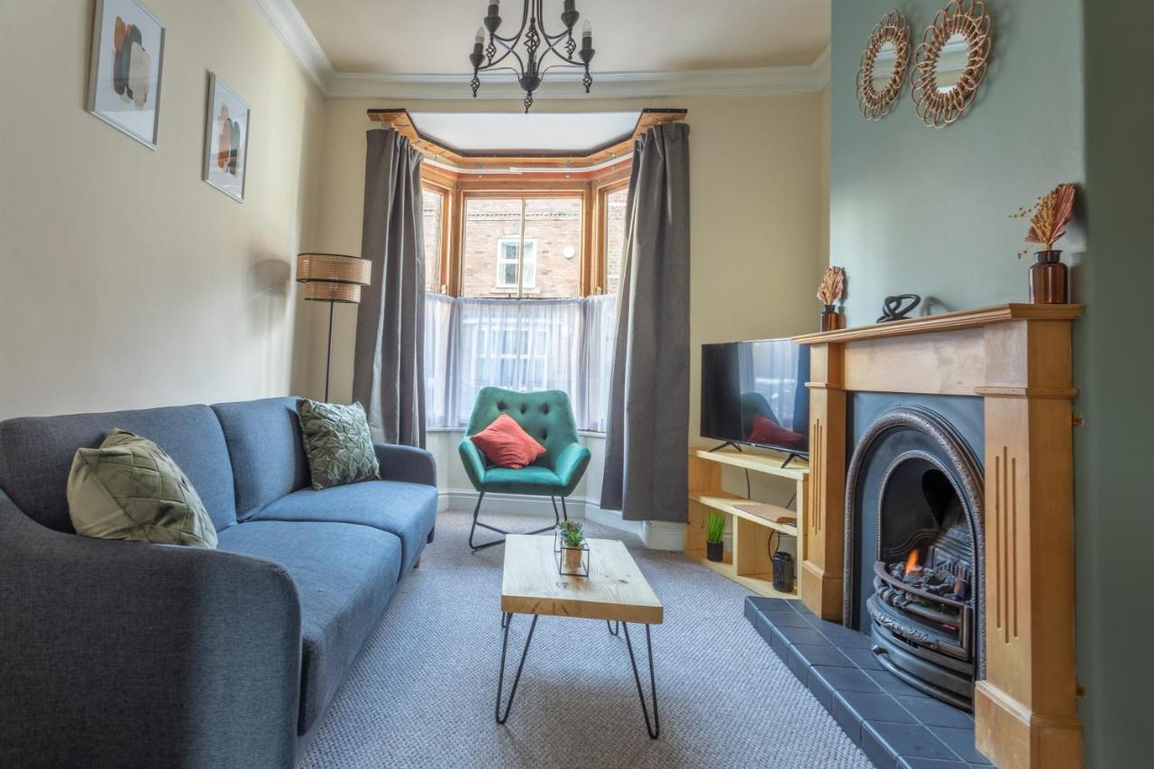 Milton Stays - Cosy 2 Bed House, 15 Min Walk To York City Center, For Up To 6 - With Period Features, Fireplace, Superfast Wi-Fi, Private Garden, Free On Street Parking Exterior foto