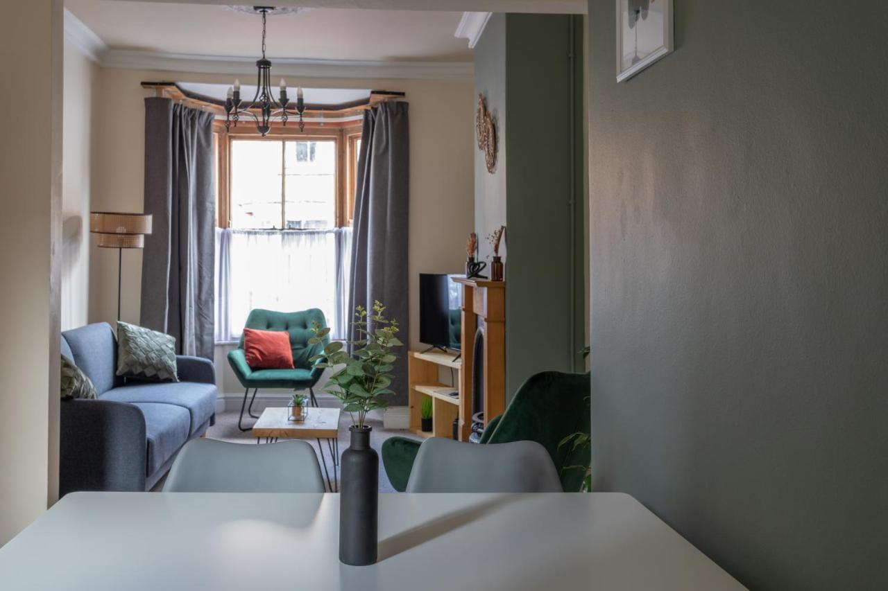 Milton Stays - Cosy 2 Bed House, 15 Min Walk To York City Center, For Up To 6 - With Period Features, Fireplace, Superfast Wi-Fi, Private Garden, Free On Street Parking Exterior foto